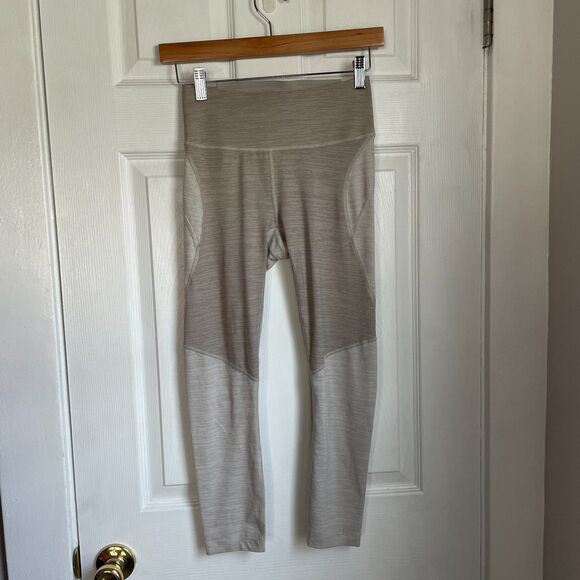 Outdoor Voices TechSweat 3/4 Two-Tone Leggings - Picture 7 of 11